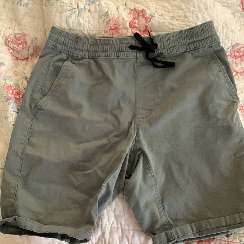 Hollister size M shorts